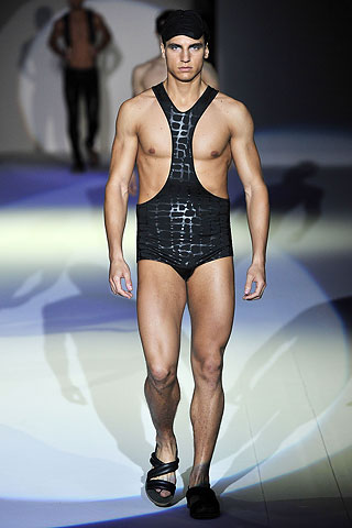 Emporio Armani / - 2011